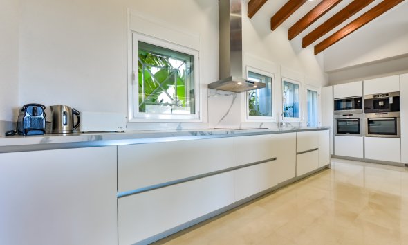 Reventa - Villa -
Altea - Sierra de Altea
