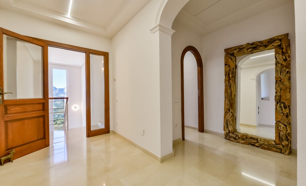 Reventa - Villa -
Altea - Sierra de Altea