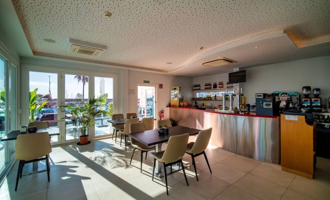 Reventa - building -
Altea - Altea Puerto