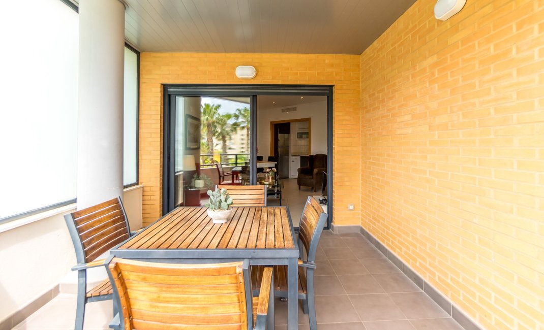 Resale - Apartment / flat -
Albir