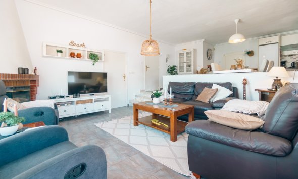 Reventa - Chalet / Villa  -
Albir