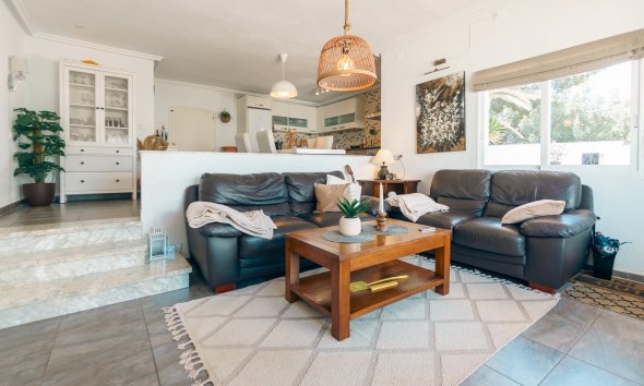 Reventa - Chalet / Villa  -
Albir
