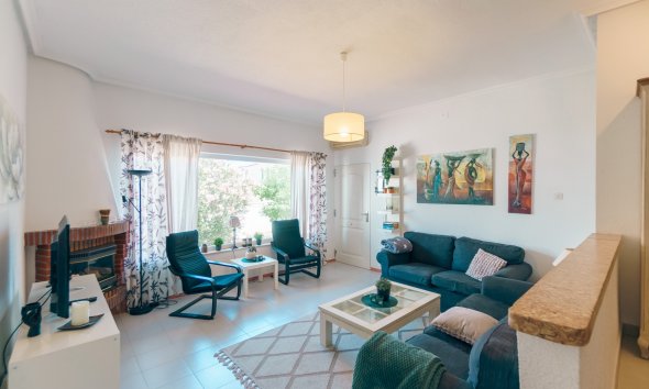 Reventa - Chalet / Villa  -
Albir