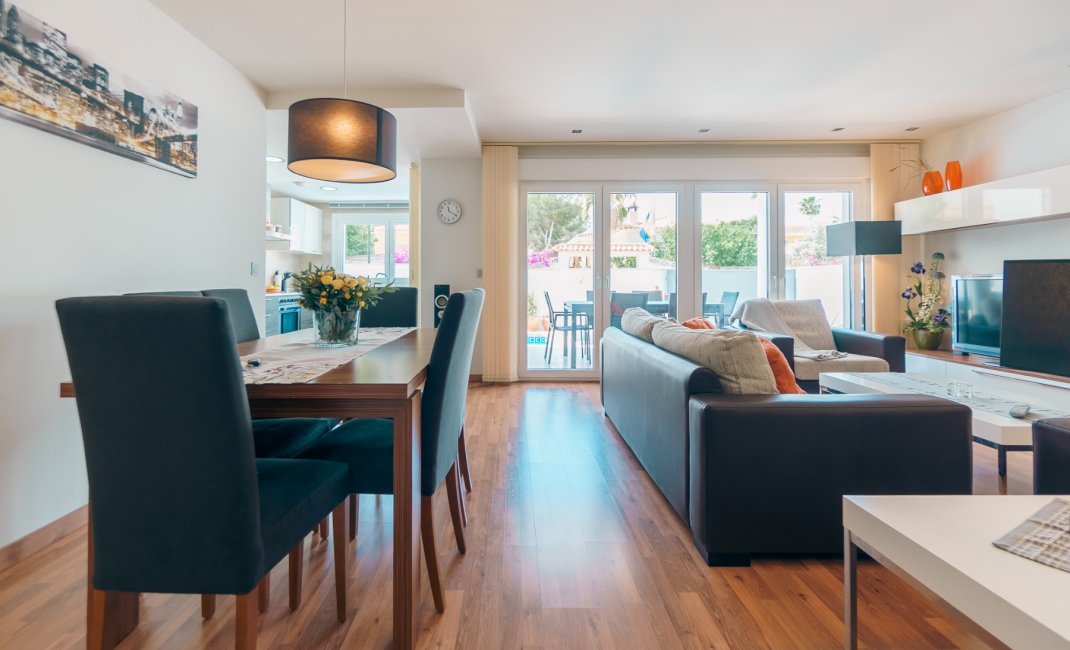 Reventa - Chalet / Villa  -
Albir