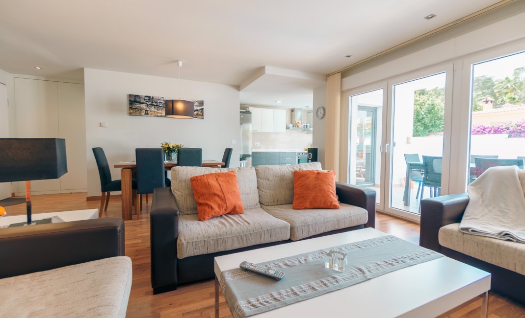 Reventa - Chalet / Villa  -
Albir