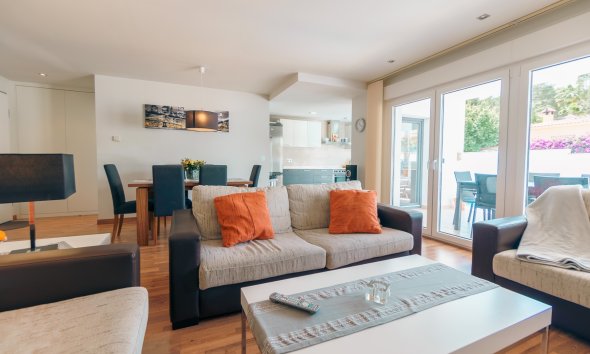 Reventa - Chalet / Villa  -
Albir