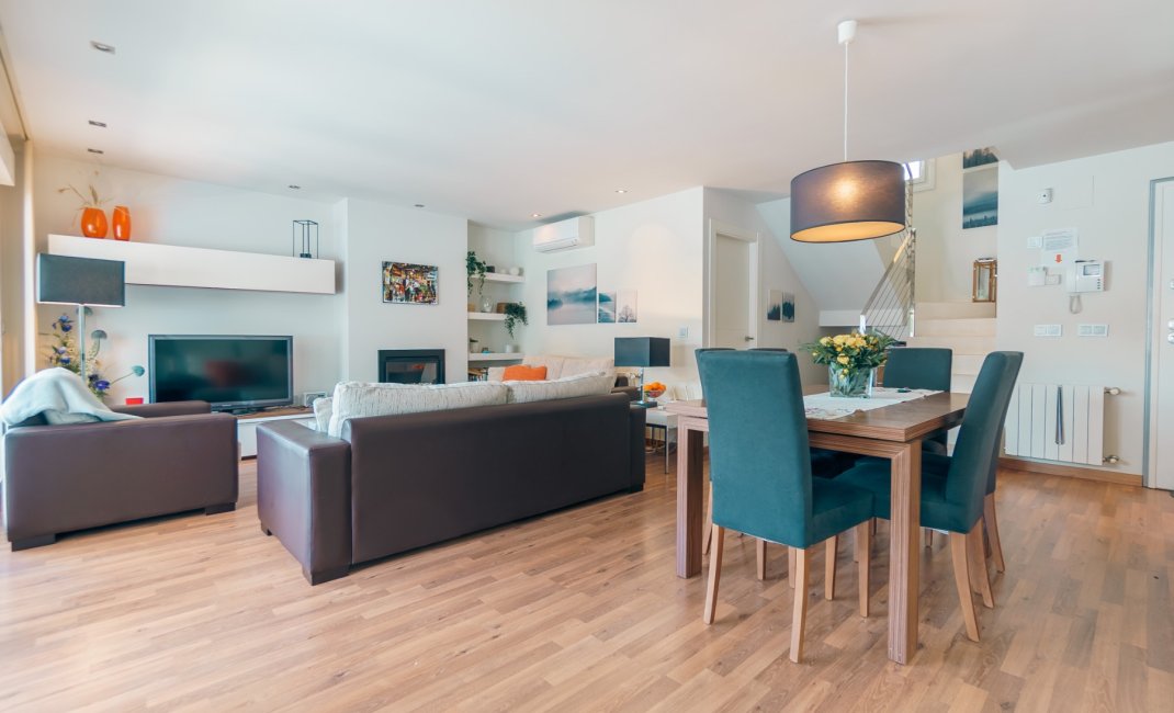 Reventa - Chalet / Villa  -
Albir