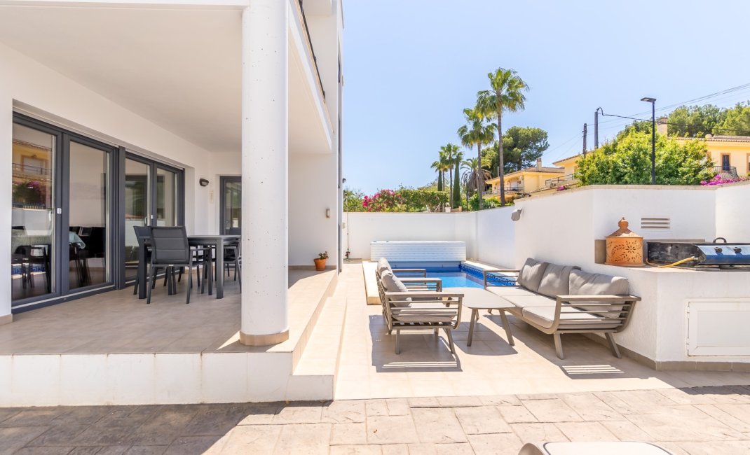 Reventa - Chalet / Villa  -
Albir