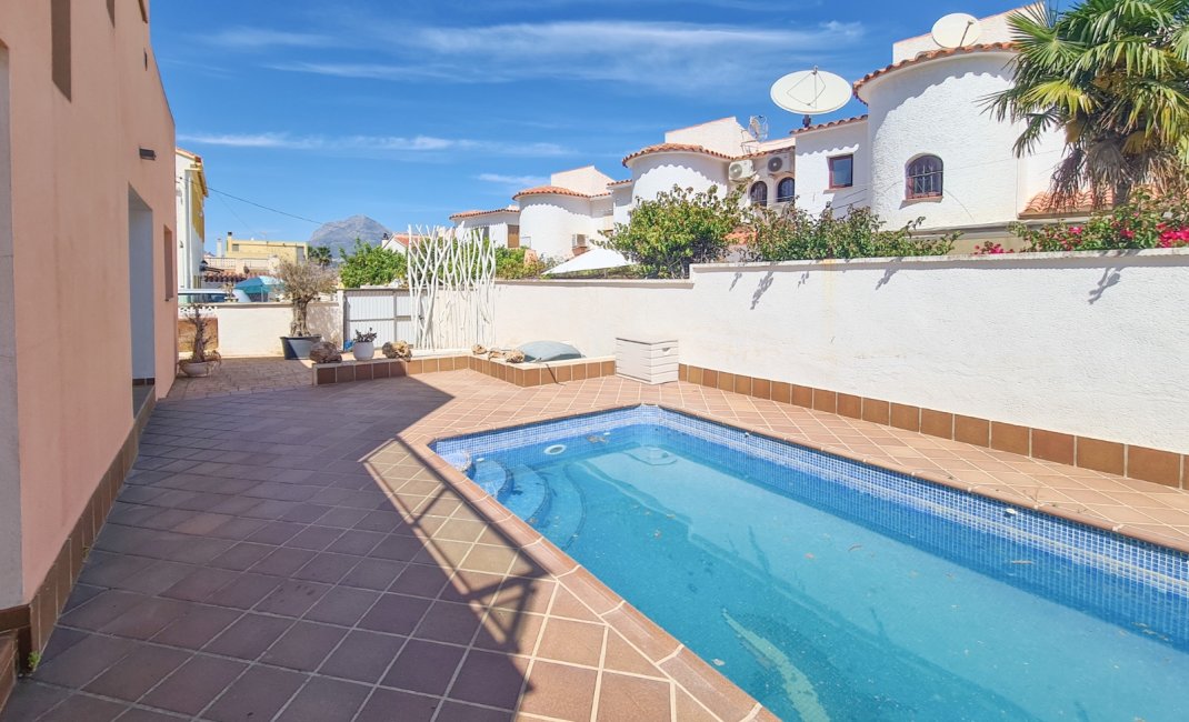 Reventa - Villa -
Albir