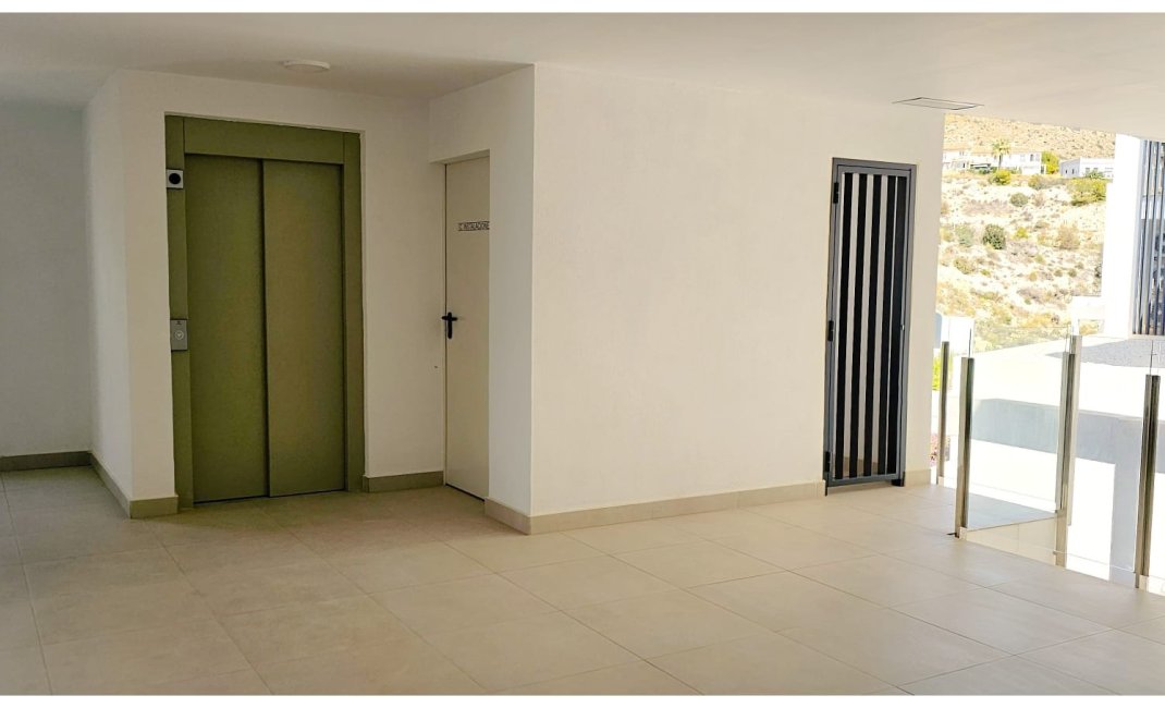 Reventa - Apartamento / piso -
Finestrat