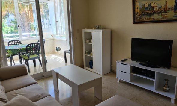 Alquiler corta estancia - Apartamento / piso -
Albir