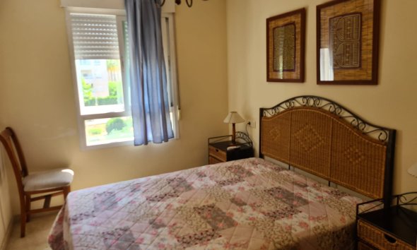 Alquiler corta estancia - Apartamento / piso -
Albir