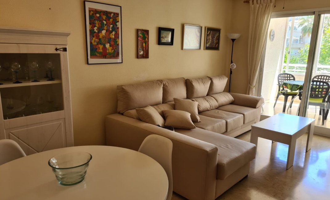 Alquiler corta estancia - Apartamento / piso -
Albir