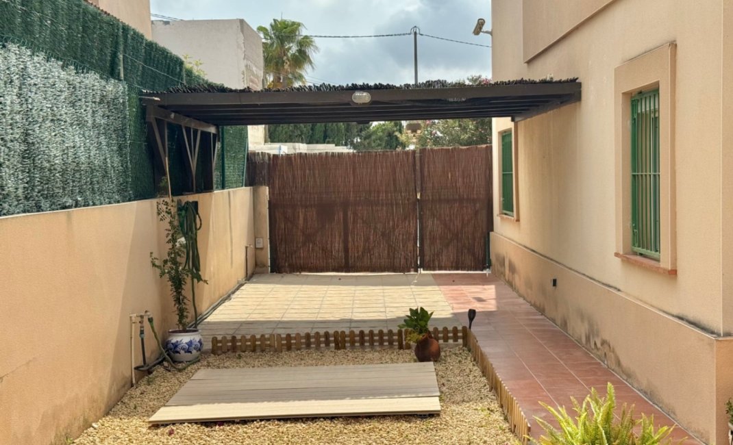 Resale - Villa -
Albir