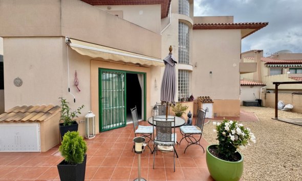 Resale - Villa -
Albir