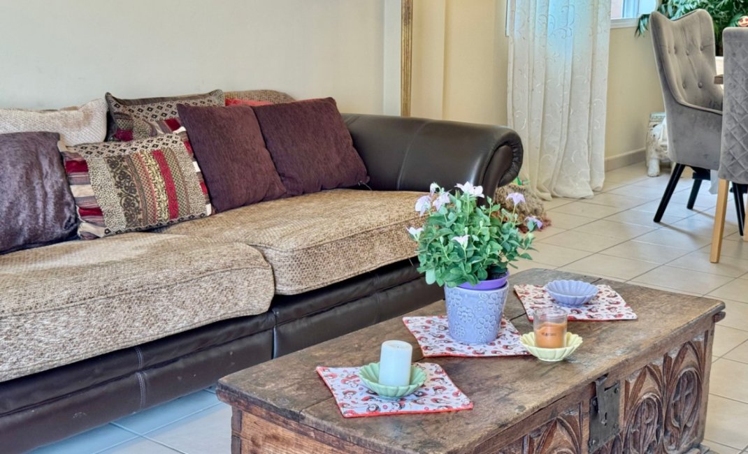 Resale - Villa -
Albir