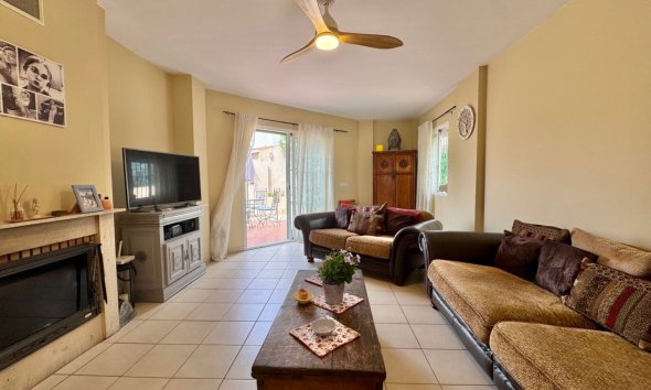 Resale - Villa -
Albir