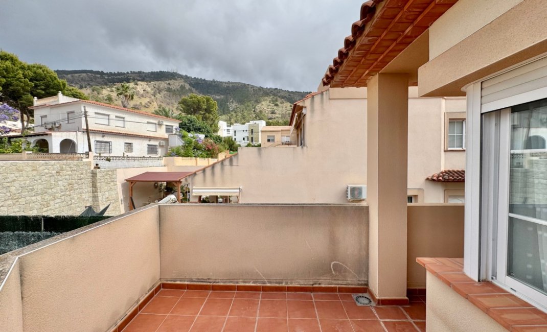 Resale - Villa -
Albir