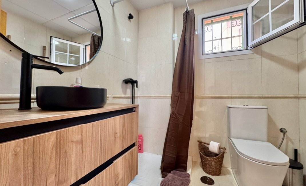Resale - Villa -
Albir
