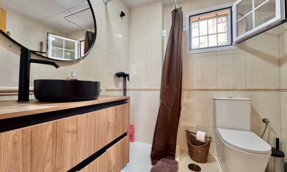 Resale - Villa -
Albir