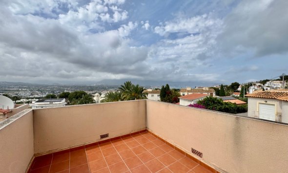 Resale - Villa -
Albir