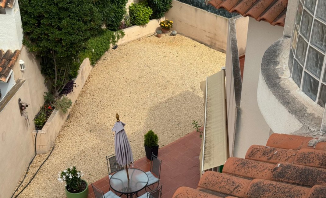 Resale - Villa -
Albir