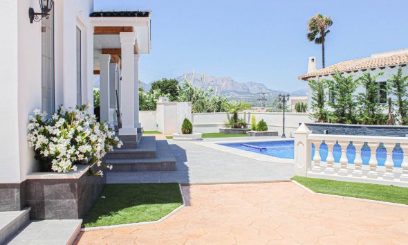 Reventa - Chalet -
Albir