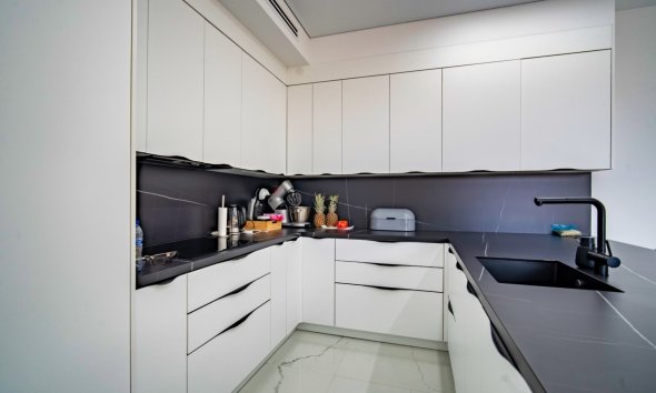 Herverkoop - Villa -
Benidorm - Playa de Poniente