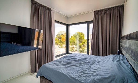 Herverkoop - Villa -
Benidorm - Playa de Poniente