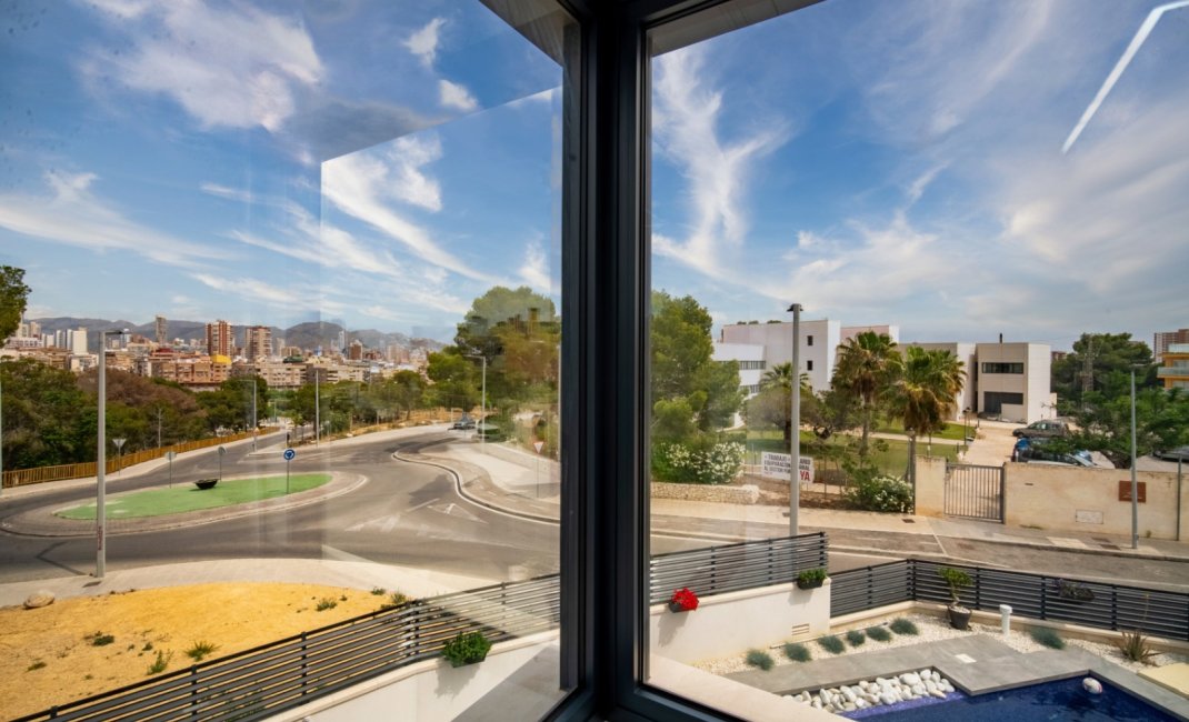 Herverkoop - Villa -
Benidorm - Playa de Poniente