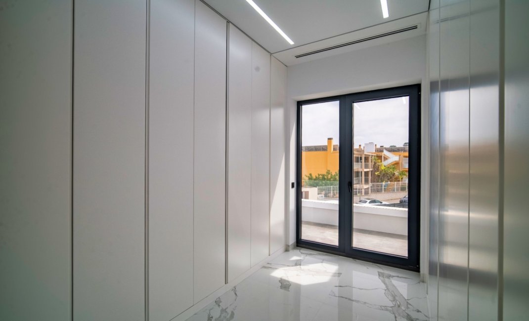 Herverkoop - Villa -
Benidorm - Playa de Poniente