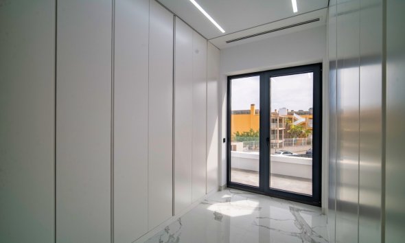 Herverkoop - Villa -
Benidorm - Playa de Poniente