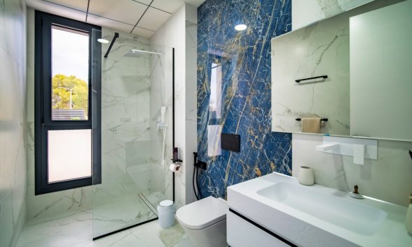 Herverkoop - Villa -
Benidorm - Playa de Poniente