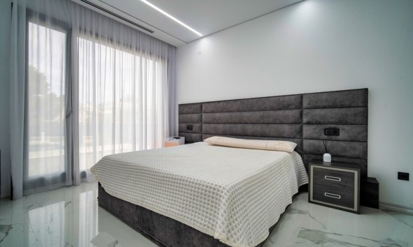 Herverkoop - Villa -
Benidorm - Playa de Poniente