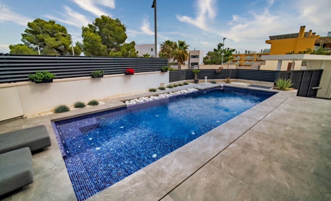 Herverkoop - Villa -
Benidorm - Playa de Poniente