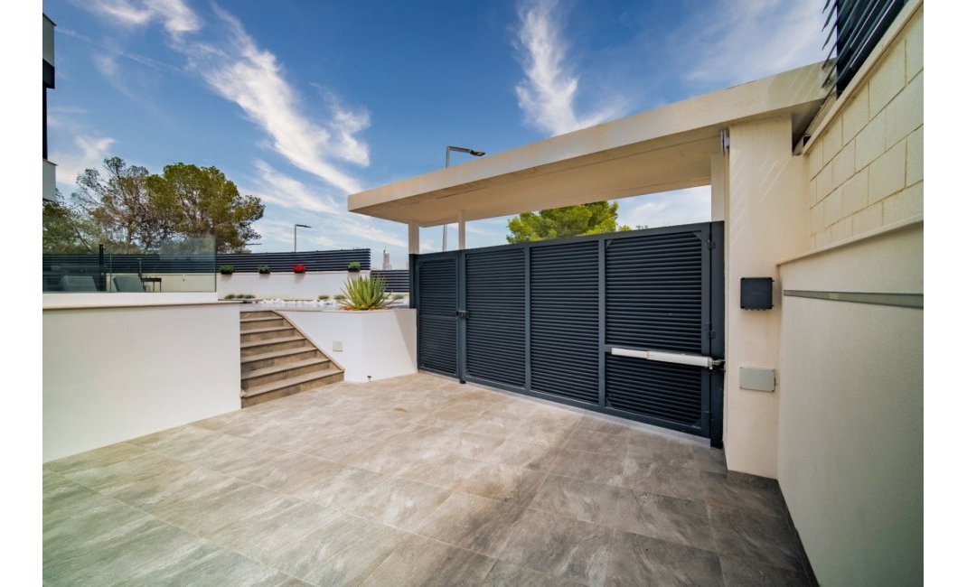 Herverkoop - Villa -
Benidorm - Playa de Poniente