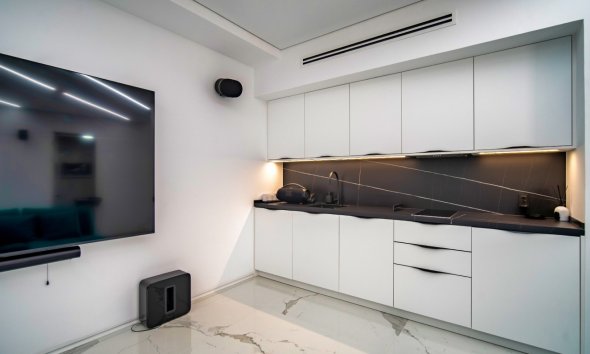 Herverkoop - Villa -
Benidorm - Playa de Poniente