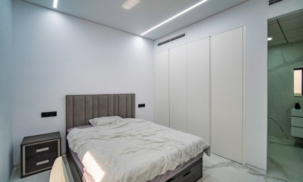 Herverkoop - Villa -
Benidorm - Playa de Poniente