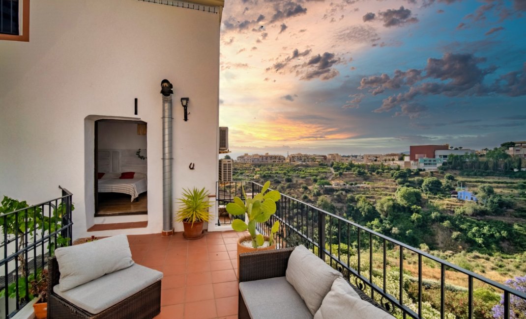 Resale - Villa -
Polop