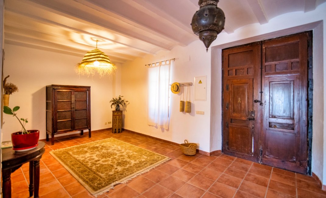 Resale - Villa -
Polop