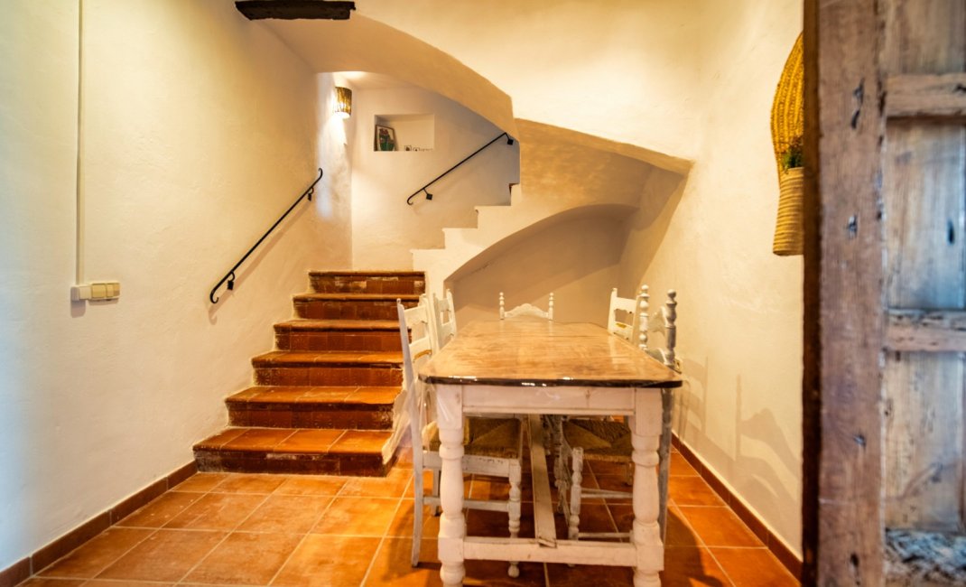 Resale - Villa -
Polop