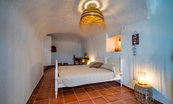 Resale - Villa -
Polop