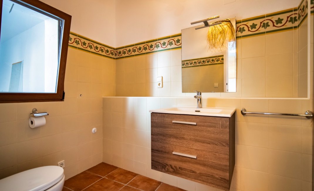 Resale - Villa -
Polop