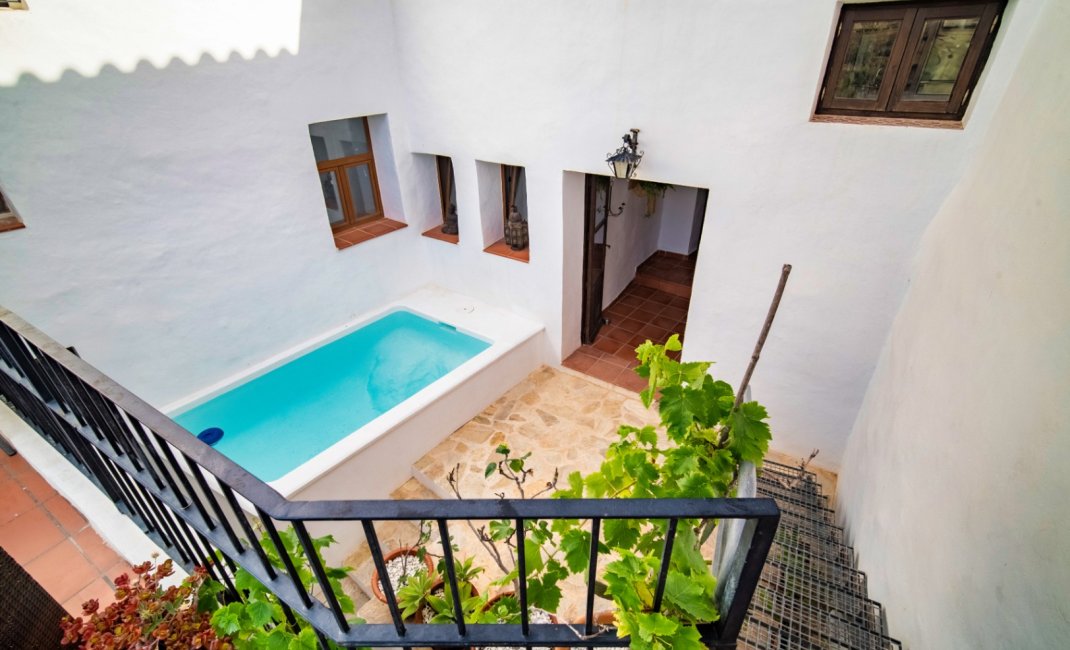 Resale - Villa -
Polop