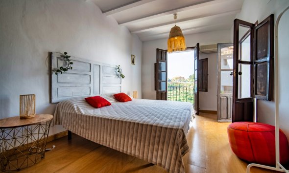 Resale - Villa -
Polop