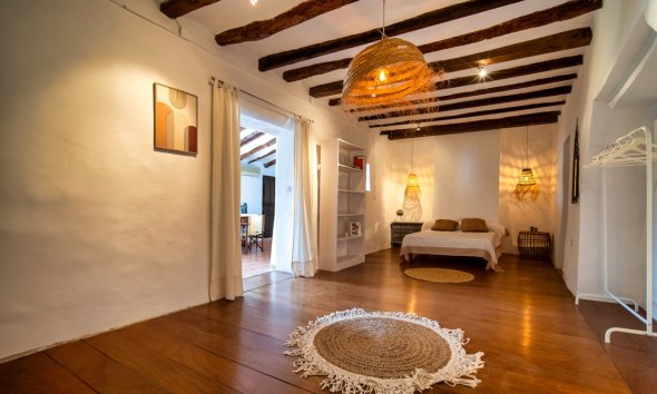 Resale - Villa -
Polop