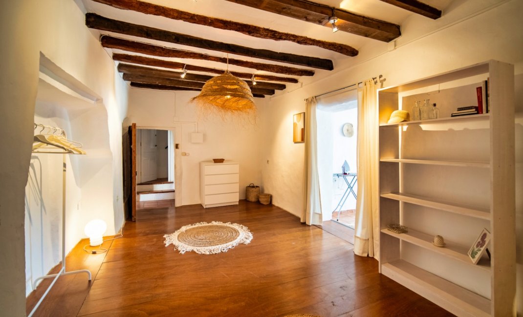 Resale - Villa -
Polop