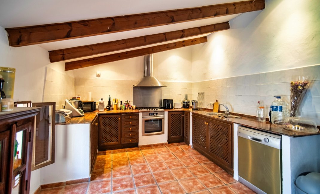 Resale - Villa -
Polop