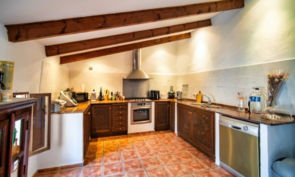 Resale - Villa -
Polop