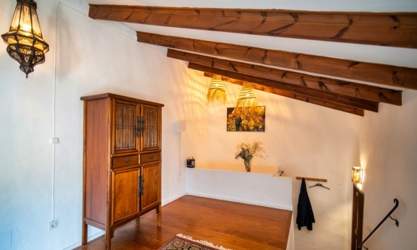 Resale - Villa -
Polop